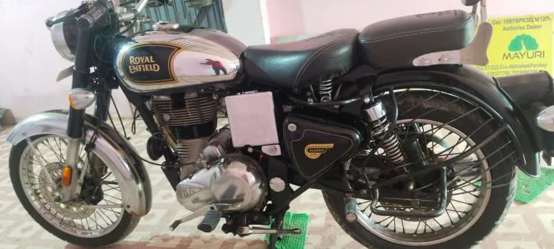 2019 Royal Enfield Crome