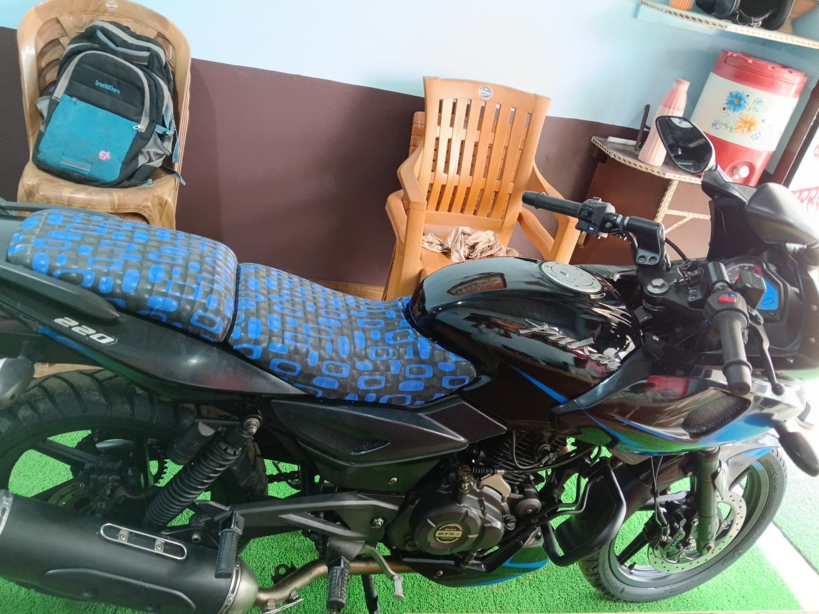 2019 Bajaj Pulsar 220 - Photo 1