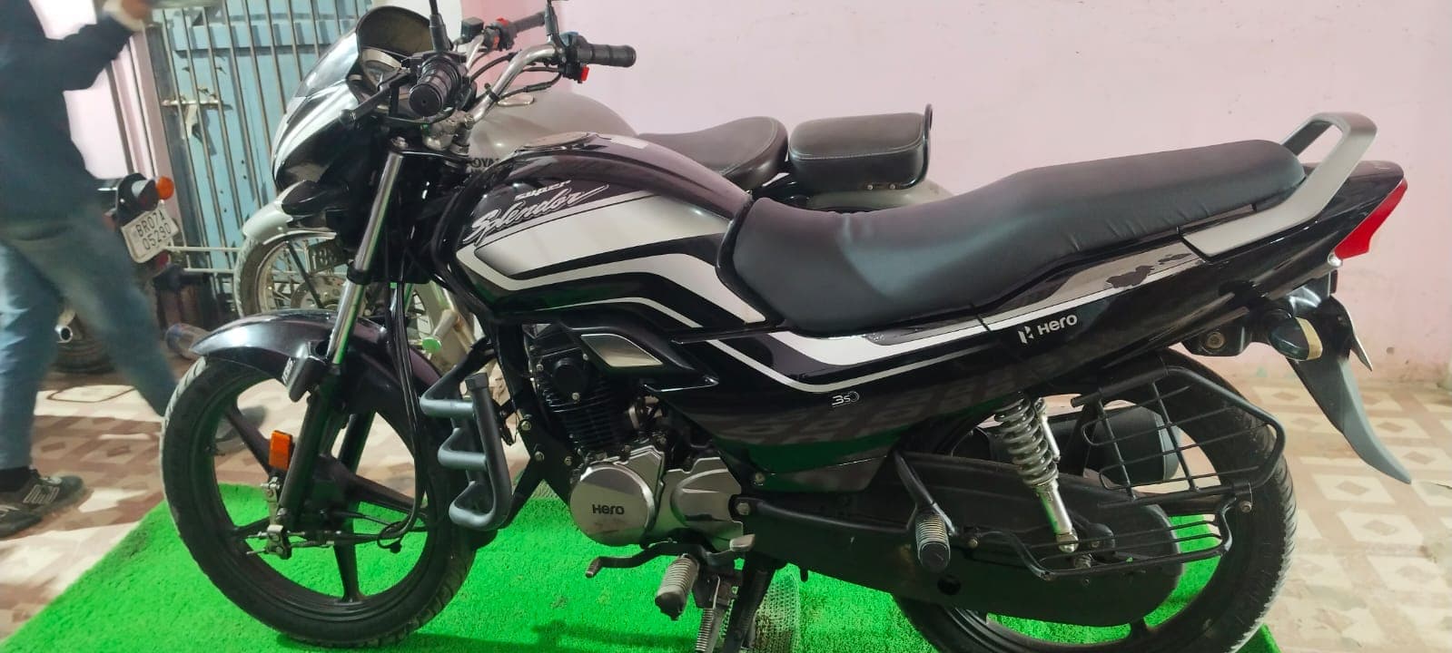 2022 Hero Super Splendor - Photo 1